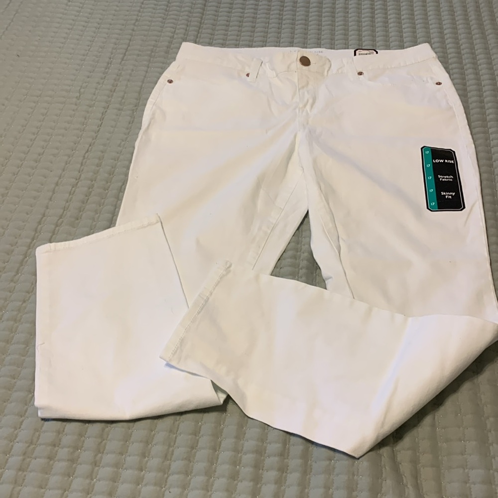 Artic White Low rise Skinny Jeans Juniors size 17 NEW zip fly All seasons Cute - Picture 2 of 8